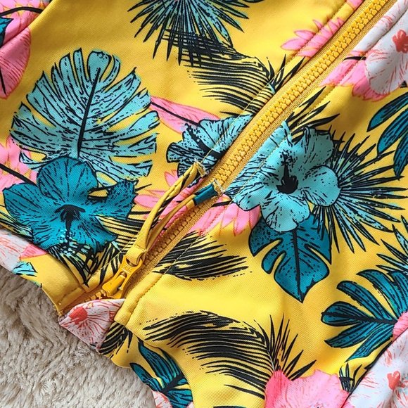 Girls Tropical Yellow One-Piece Swimsuit | Art Class™ | Size Medium - Picture 2 of 6